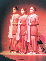 Shalini, Ritu and Rakhi present the title song of Dr Atmajit�s play Main taan ek sarangi haan presented at Tagore Theatre on Wednesday.