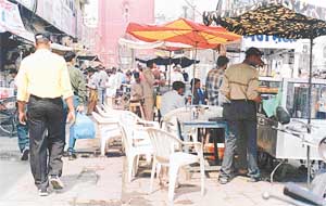 A roadside ice-cream parlour that has recently come up near Ghanta Ghar in Ludhiana.