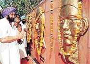 Punjab Chief Minister Amarinder Singh pays tributes