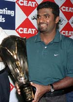 Sri Lankan off-spin bowler Muttiah Muralitharan 