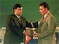 Sunil Gavaskar receives the Lifetime Achievement Award