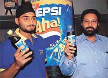 Harbhajan Singh with Kewal Dhillon