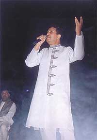 Shailesh Khaitan, Chairman and MD, Khaitan Chemicals and Fertilisers, regaling the crowd with his vocal chords.