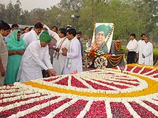 Haryana Chief Minister Om Prakash Chautala pays tributes to late Ch. Devi Lal