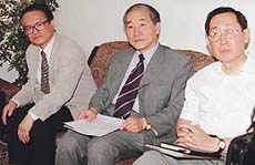 Dr Osamu Sakai, Dr Dai-il Paik and Dr Zhang Boxue at a press conference on preventive dentistry held at PGI on Monday.