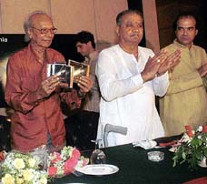 Naushad, Hari Prasad Churasia and Suresh Wadkar