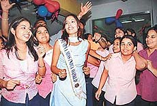 Femina Miss India World 2002 Shruti Sharma dances with students of NIFD