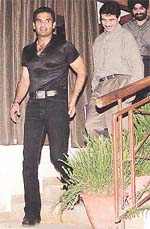 Sunil Shetty enters the Chandigarh Club 