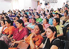 Home scientists participate in the inaugural session of a national seminar