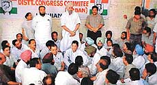 Ludhiana MP Gurcharan Singh Ghalib addressing a meeting