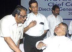 Finance Minister Yashwant Sinha with CDT Director P. K. Sharma and Revenue Secretary Dr S. Narayan