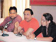 Om Kataria, Shekhar Suman and Roma Navani