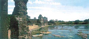 The exhibition, �Moods of Mandu�  is a celebration in stone, of life and joy.