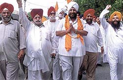 D. P. Singh Pappu, candidate of SAD Delhi from Rohini, campaigning for the DSGMC poll in the Capital on Friday.