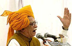 Union Home Minister L. K. Advani addresses a gathering
