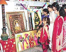 An exhibition-cum-painting