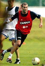 Playmaker Zinedine Zidane of France during a practice session