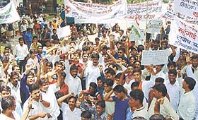 Activists of the Youth Congress protesting against the hike in prices of petroleum products 