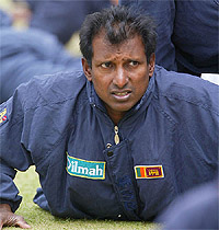 Aravinda de Silva warms up in the nets