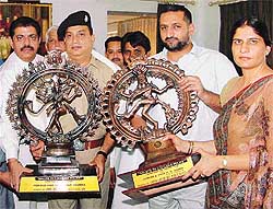 Mr Rajesh Rudra, chairperson, Sat Kirpal Mission, Mr Shiv Kumar SP(D), Mr H.S. Sidhu, SSP, Ludhiana, and Ms Baldeep Pandher, Principal of Greenland Puplic School