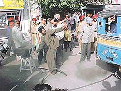 Polluting autorickshaws being challaned near Bharat Nagar chowk