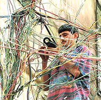 Can private players unravel the power knot?