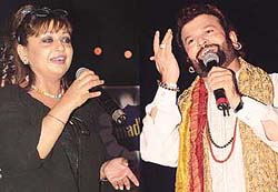 Famous Punjabi singers, Anamika and Hans Raj Hans, entertain the audience during the Shaan-e-Watan programme organised by Zee Alpha Punjabi at Tagore Theatre in Chandigarh on Monday.