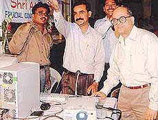 The Financial Commissioner and Principal Secretary, Haryana, Mr A.N. Mathur, inaugurates the Passport Application Collection Centre at Panchkula on Wednesday.