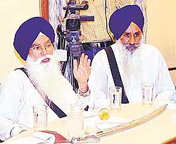 SGPC chief Kirpal Singh Badungar makes a point to mediapersons 