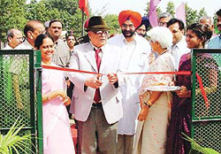 The Administrator, UT, Lieut-Gen J.F.R. Jacob (retd), inaugurates the Biomedical Waste Management Project at Government Medical College and Hospital, Sector 32, Chandigarh, 