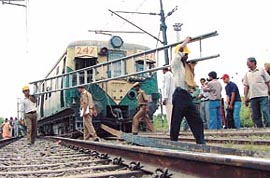 The derailment near Tughlakabad.