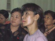 Opposition leader Aung San Suu Kyi