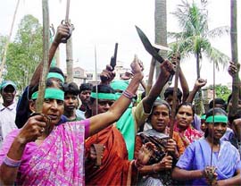 Pro-domicile policy supporters gear up themselves in traditional tribal manner