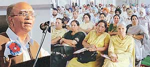 Mr Khushal Behl, Education Minister, Punjab, addresses the gathering at a principals� conference 