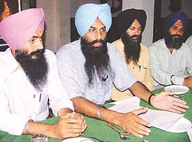 The president of the Sikh Students Federation, Mr G. S. Grewal, along with office-bearers