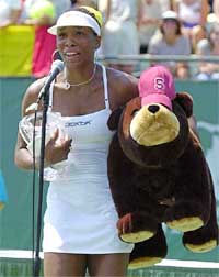 Venus Williams talks to the crowd