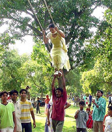 Though the monsoon is still eluding the northwest part of India, the Rajasthani community of the Rakhbagh area in Ludhiana celebrates the 'Teej Festival'