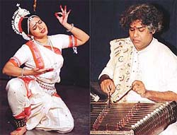 Sanchita Bhattacharya gives a performance of Odiss