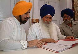 Former DSGMC president Avtar Singh Hit complains to Akal Takht Jathedar Giani Joginder Singh Vedanti