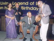 Justice H. R. Khanna (Retd) being felicitated by Mr F. S. Nariman, Mr Lalit Bhasin and Mrs Neena Bhasin in the Capital.