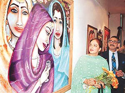 Arjuna awardee Kanwal Thakur Singh inaugurates an exhibition of paintings and sculptures by Sajeev Sharma at Alliance Francaise