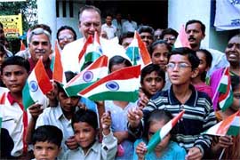 Cine star-turned-politician Sunil Dutt with the riot victim children