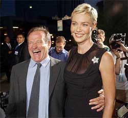 Robin Williams and Connie Nielsen