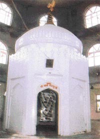 The memorial of Baba Gajju ji Thapar