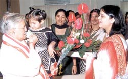 HRD Minister M. M. Joshi with a group of teachers on Teachers� Day