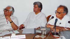 Union Tourism and Culture Minister Jagmohan, CRRID Director Rashpal Malhotra and Vice-Chairman Dr R.P. Bambah at a session on "Governance" in Chandigarh on Wednesday.