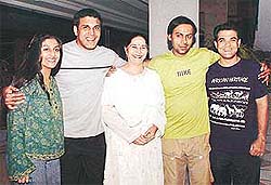 Artistes of "Virasat" a TV serial (from left): Malivka Shavipuri, Vaqar Sheikh, Suhasini Mulay, Anupum Bhattacharya and Rajiv Kumar at a hotel in Sector 35, Chandigarh, on Thursday