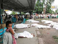 A child covered his nose to avoid the bad smell 