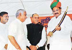 The BJP President, Mr Venkaiah Naidu, being presented a siropa at Chandigarh on Saturday
