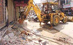 The Municipal Corporation of Delhi on Tuesday carried out a major drive to demolish unauthorised constructions and encroachments